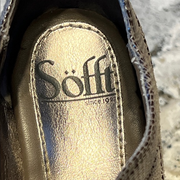 Sofft Sofft Metallic Gray Cutout Gray Heels Size 6.5 - Picture 2 of 6